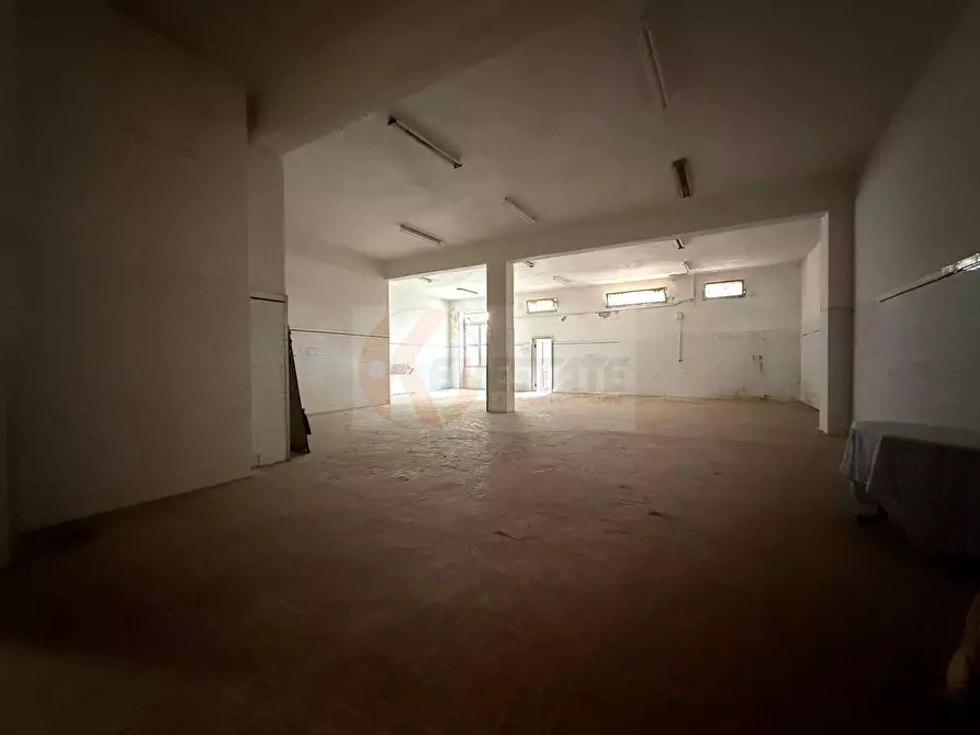 Immagine 20 di Locale commerciale in vendita  in via Grazia Deledda 31 a Sassari