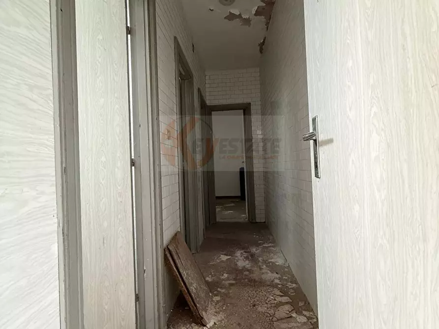 Immagine 21 di Locale commerciale in vendita  in via Grazia Deledda 31 a Sassari