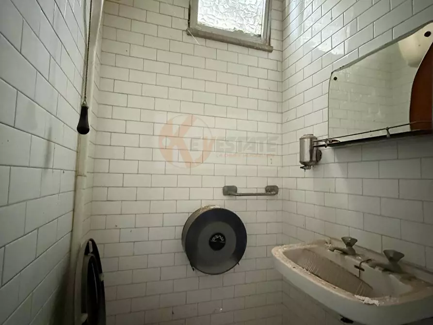 Immagine 23 di Locale commerciale in vendita  in via Grazia Deledda 31 a Sassari