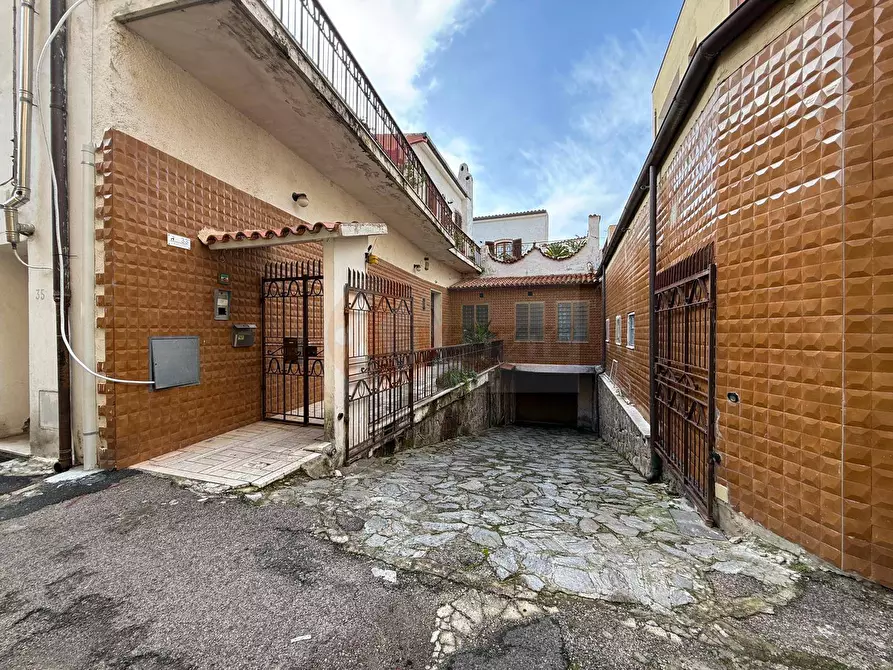 Immagine 33 di Locale commerciale in vendita  in via Grazia Deledda 31 a Sassari