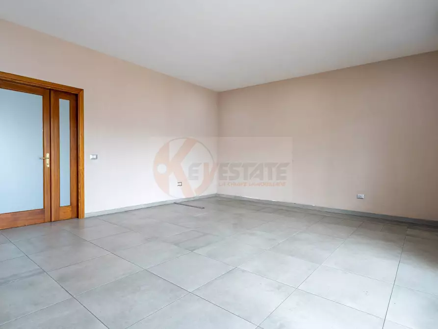 Immagine 6 di Locale commerciale in vendita  in Via Meucci 14 a Olbia