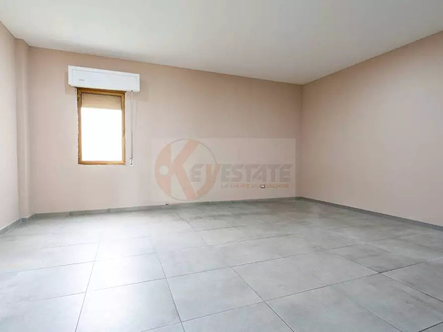 Immagine 11 di Locale commerciale in vendita  in Via Meucci 14 a Olbia