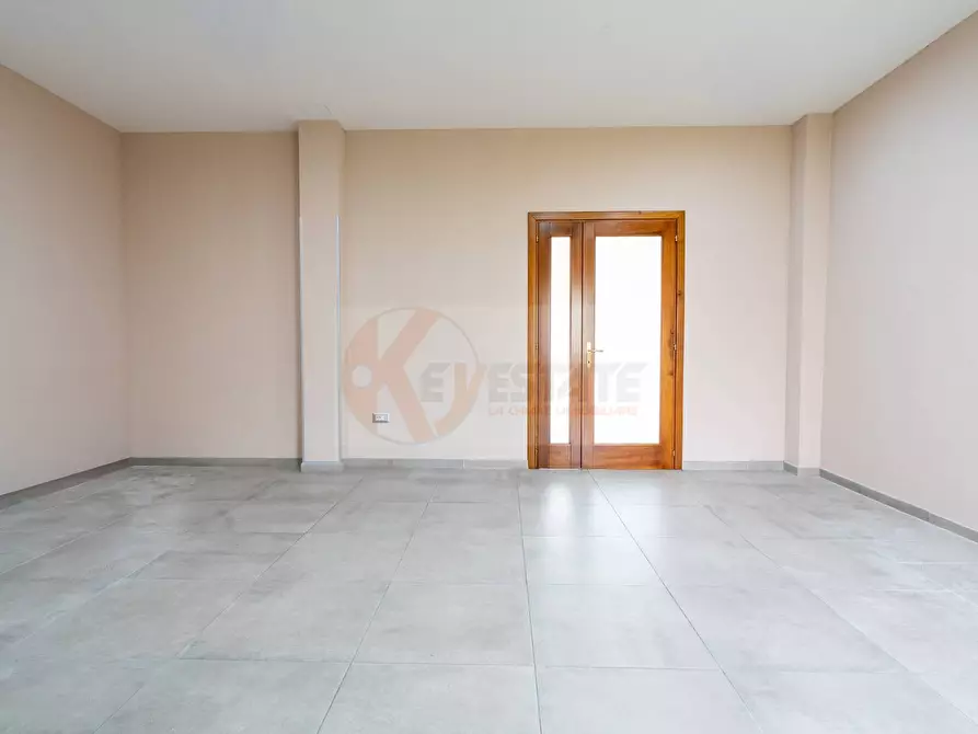 Immagine 16 di Locale commerciale in vendita  in Via Meucci 14 a Olbia