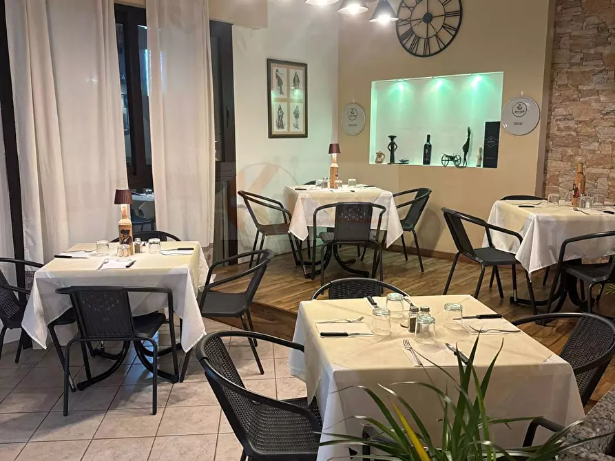 Immagine 11 di Attività commerciale in vendita  in Via Proto de Fraia 18a a Sassari