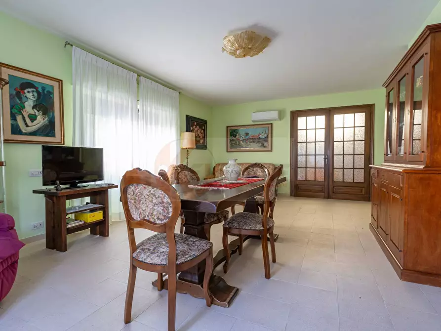Immagine 5 di Villa in vendita  in vicolo colonia romana 5 a Porto Torres