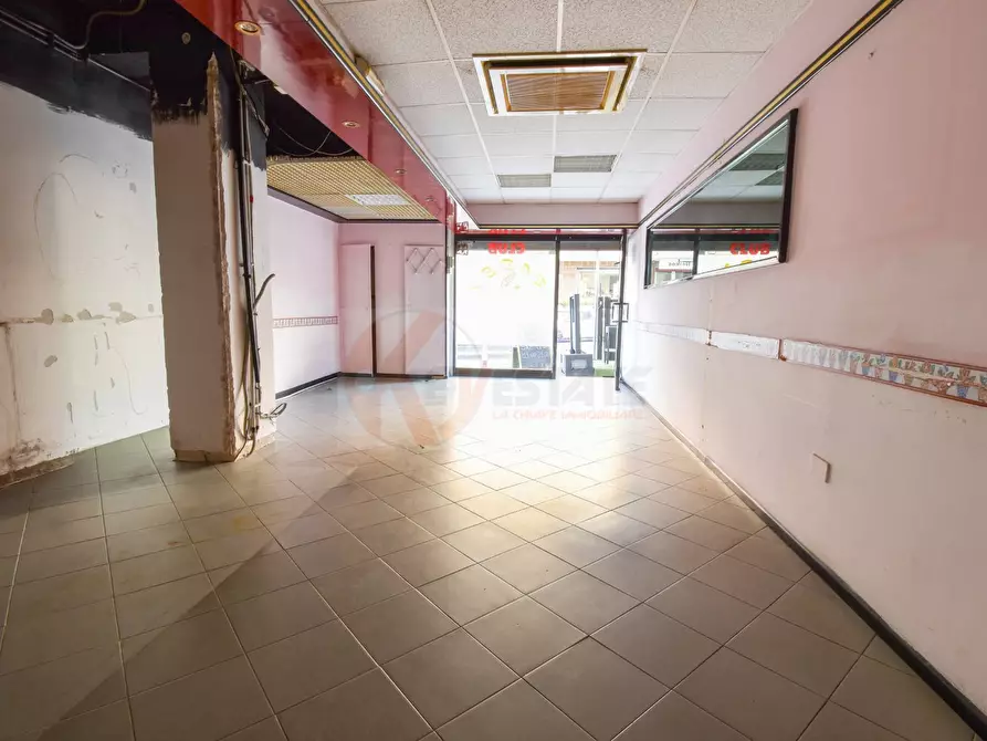 Immagine 6 di Locale commerciale in vendita  in via Giovanni Amendola 80 a Sassari