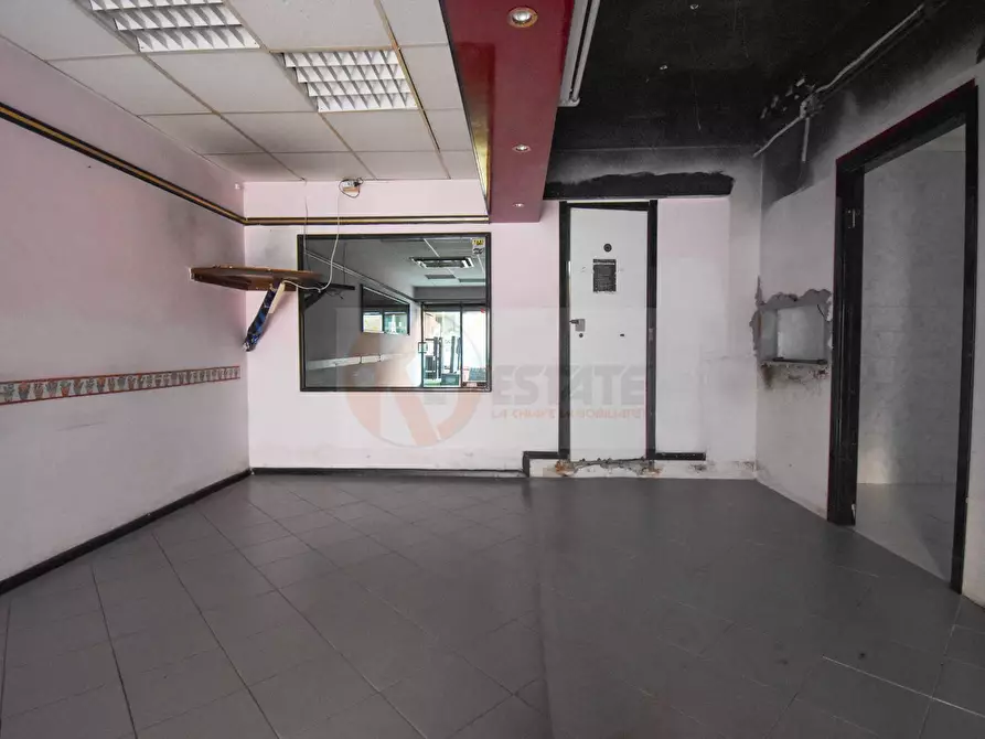 Immagine 3 di Locale commerciale in vendita  in via Giovanni Amendola 80 a Sassari