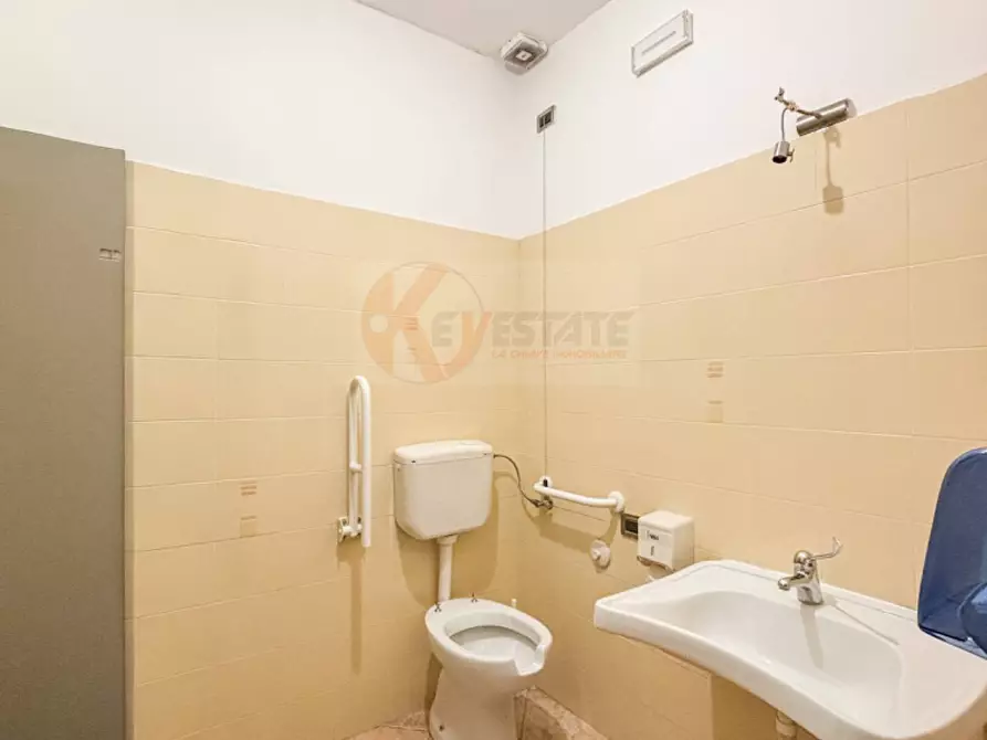 Immagine 50 di Attività commerciale in vendita  in via Cottoni 59 a Sorso