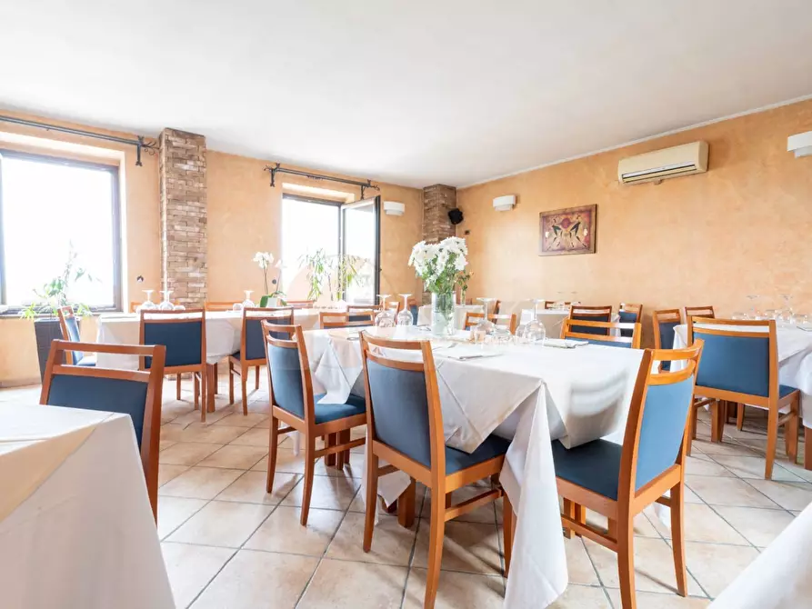 Immagine 21 di Attività commerciale in vendita  in via Cottoni 59 a Sorso