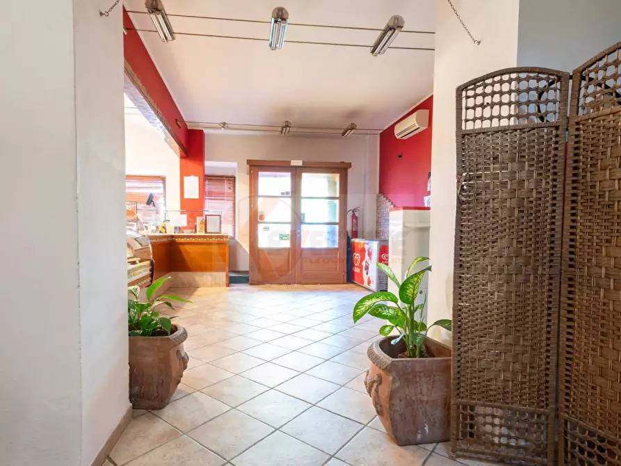 Immagine 3 di Attività commerciale in vendita  in via Cottoni 59 a Sorso