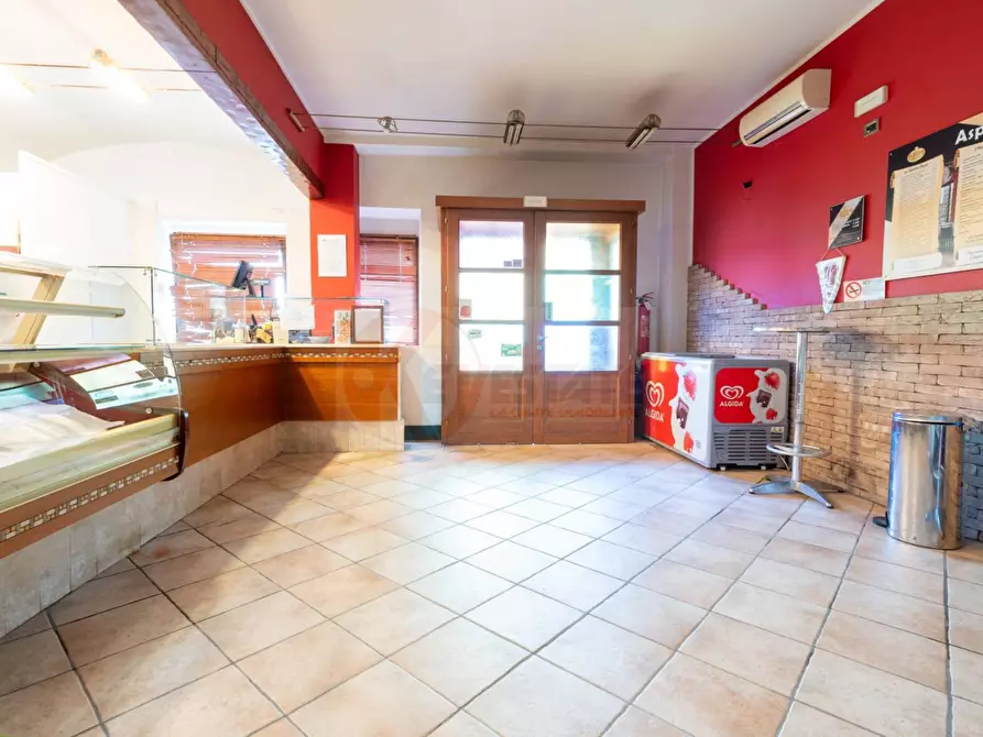 Immagine 2 di Attività commerciale in vendita  in via Cottoni 59 a Sorso