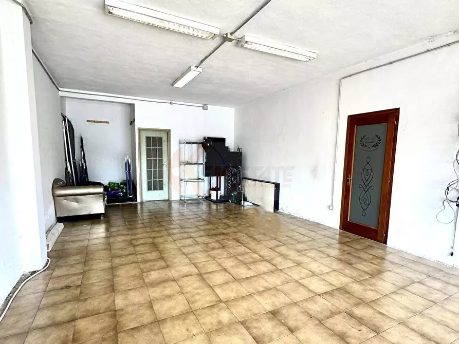 Immagine 7 di Attività commerciale in vendita  in Via Meucci 16 a Olbia