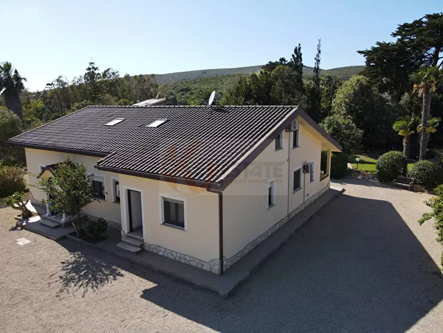 Immagine 6 di Villa in vendita  in via Ozieri 34 a Banari