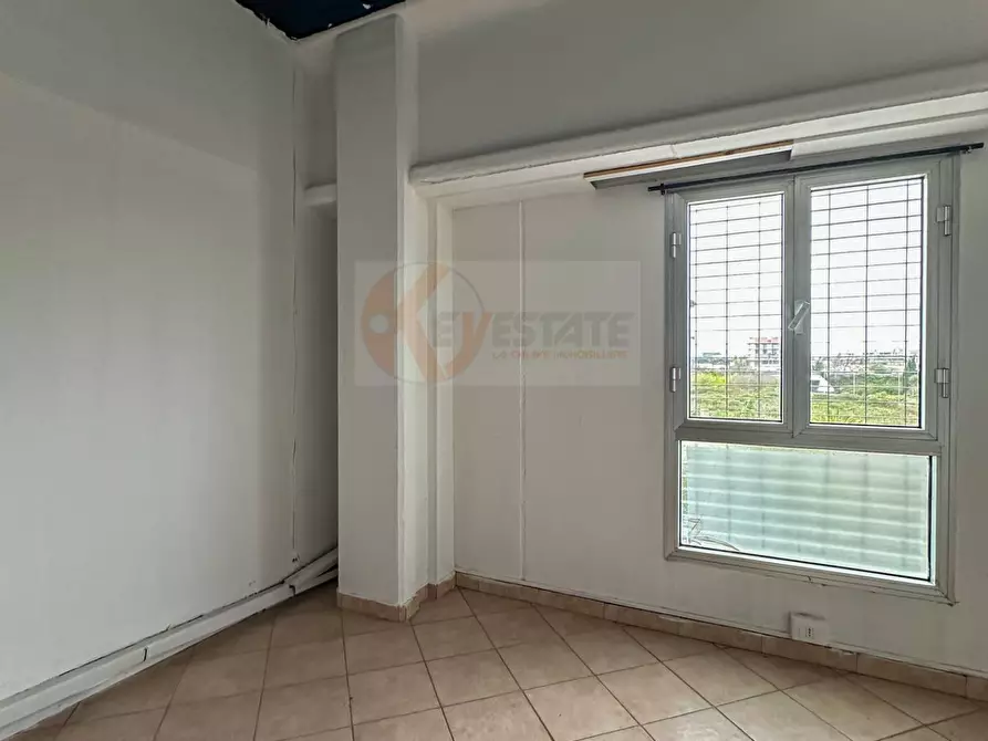 Immagine 19 di Locale commerciale in vendita  in predda niedda sud str.23 a Sassari
