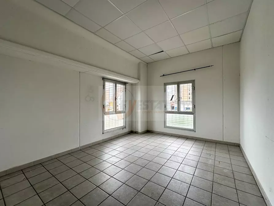 Immagine 23 di Locale commerciale in vendita  in predda niedda sud str.23 a Sassari