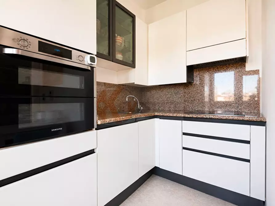 Immagine 13 di Appartamento in vendita  in via Kennedy 125 a Alghero