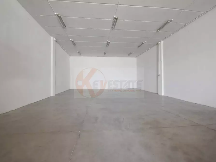 Immagine 11 di Locale commerciale in affitto  in Predda Niedda str.5 snc a Sassari