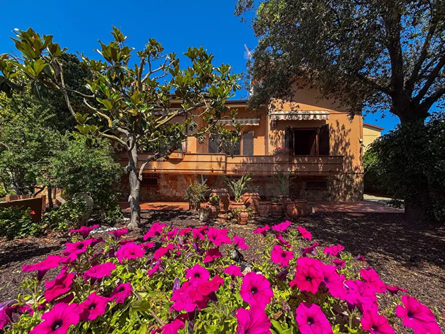 Immagine 1 di Villa in vendita  in Via Antonio Gramsci 23 a Porto Torres
