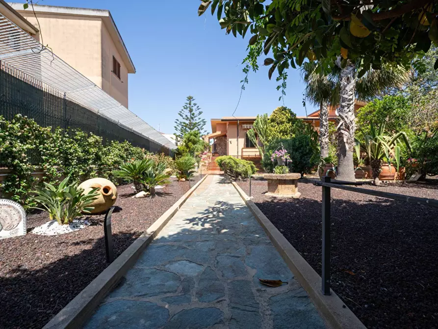 Immagine 2 di Villa in vendita  in Via Antonio Gramsci 23 a Porto Torres