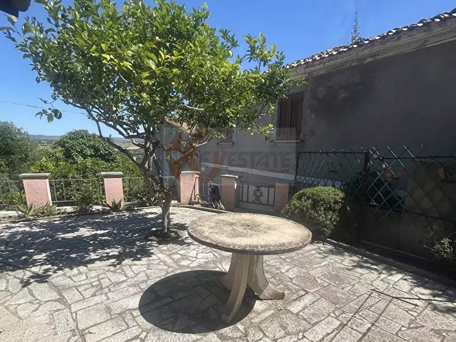 Immagine 25 di Casa indipendente in vendita  in via Luzzati 10 a Badesi