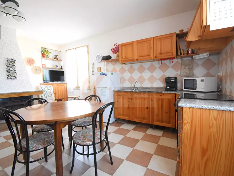Immagine 5 di Casa indipendente in vendita  in via Luzzati 10 a Badesi