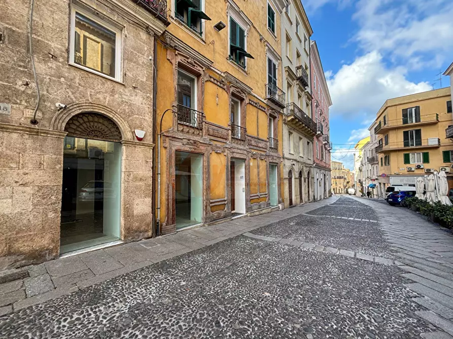 Immagine 1 di Locale commerciale in vendita  in largo cavallotti 18 a Sassari