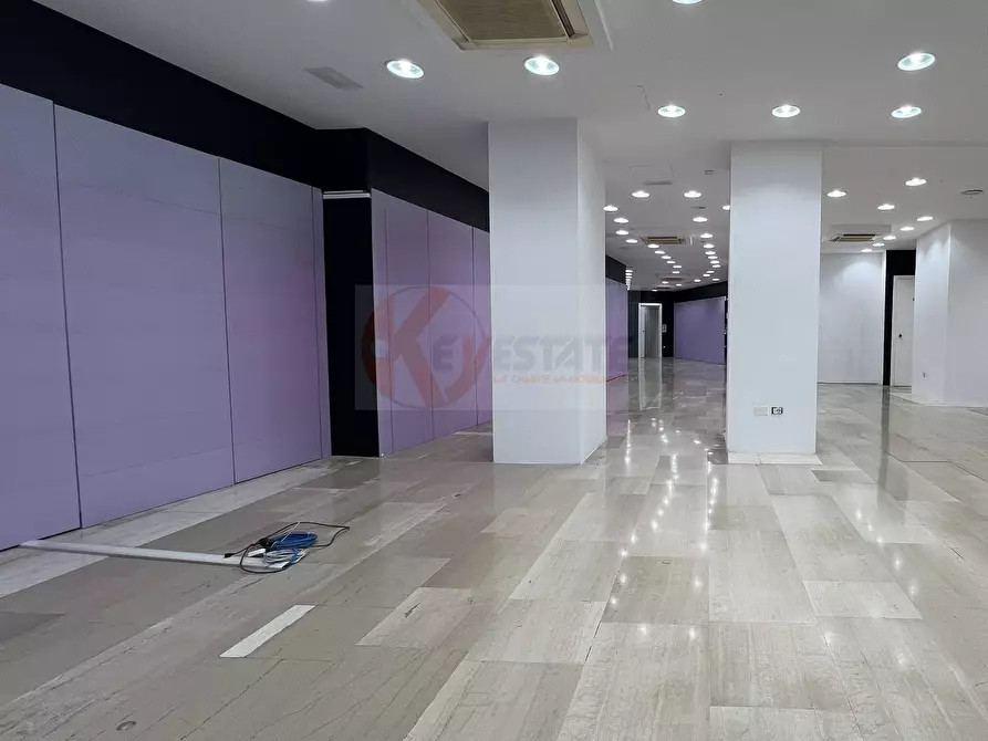 Immagine 5 di Locale commerciale in vendita  in largo cavallotti 18 a Sassari