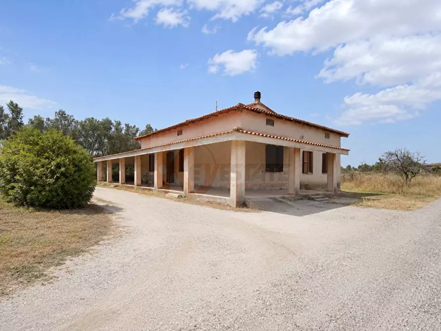 Immagine 1 di Villa in vendita  in Località Serralonga snc a Sorso
