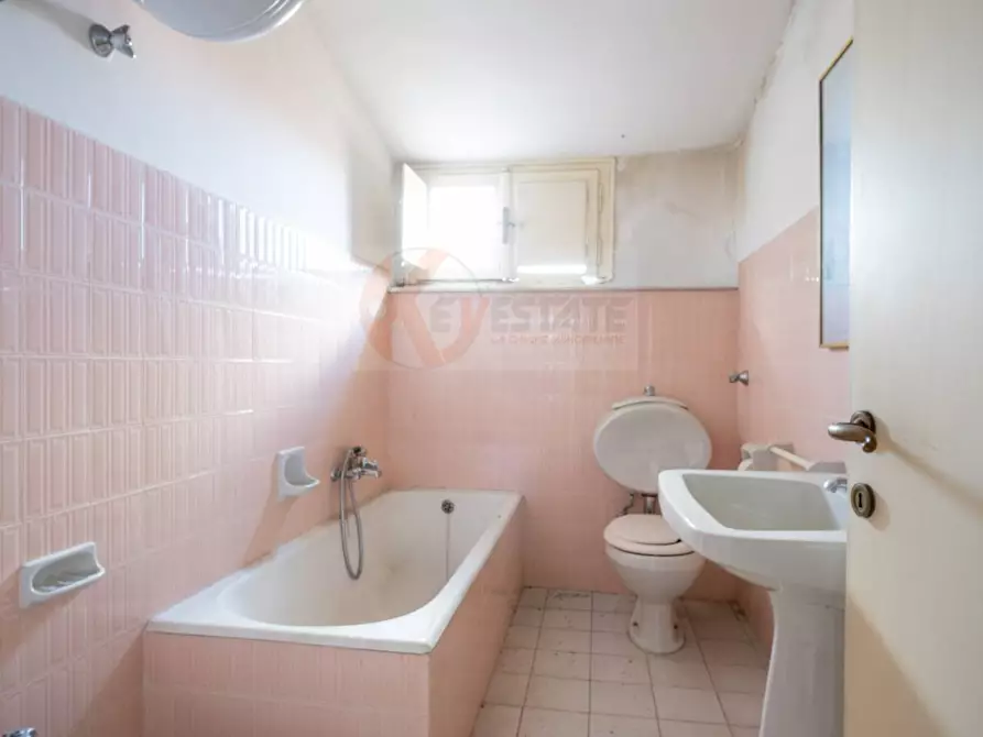 Immagine 42 di Appartamento in vendita  in viale Caprera 27 a Sassari