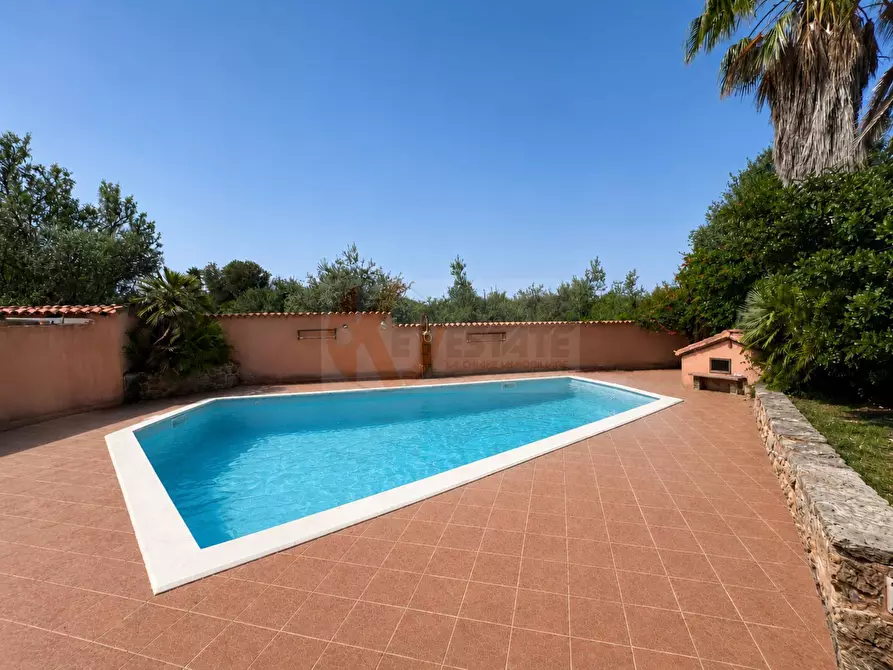 Immagine 17 di Villa in vendita  in strada statale 292 nord 7 a Alghero