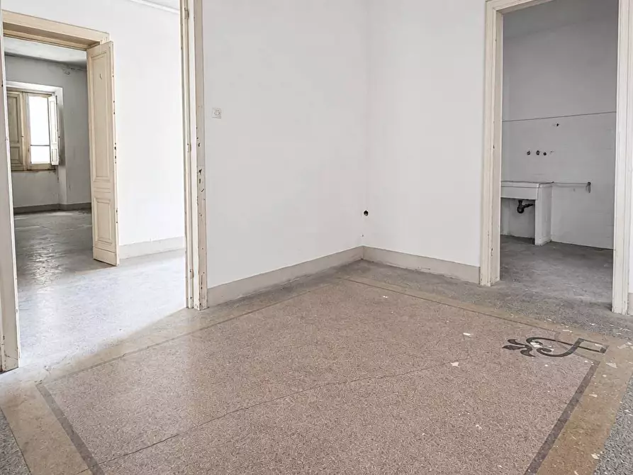 Immagine 9 di Appartamento in vendita  in via Mercato 1 a Sassari