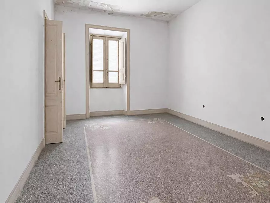 Immagine 11 di Appartamento in vendita  in via Mercato 1 a Sassari