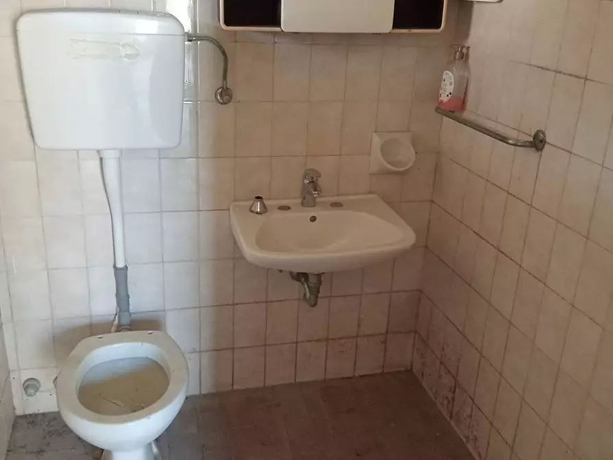 Immagine 8 di Villa in vendita  a Lugo