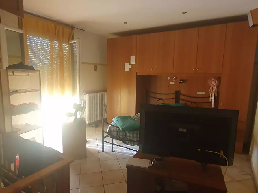 Immagine 5 di Casa semindipendente in vendita  a Lugo