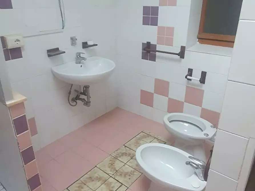 Immagine 11 di Casa semindipendente in vendita  a Lugo