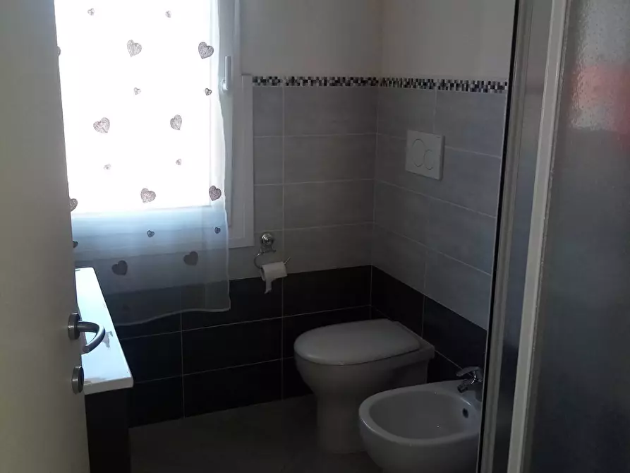 Immagine 10 di Appartamento in affitto  a Ravenna