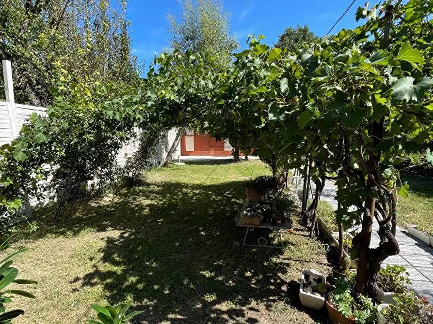 Immagine 2 di Appartamento in vendita  in via via cavour 00 a Cesena