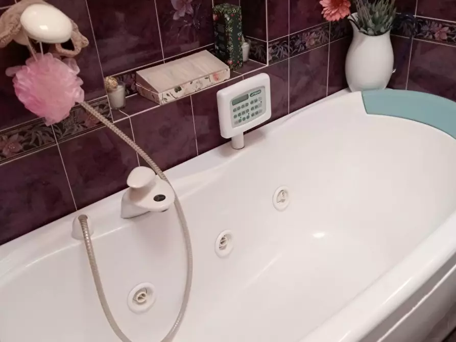 Immagine 11 di Villa in vendita  in VIA PUNTA 00 a Imola