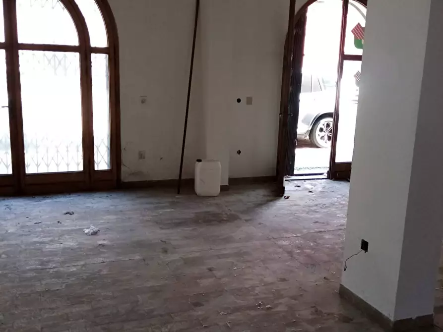 Immagine 4 di Locale commerciale in vendita  a Lugo