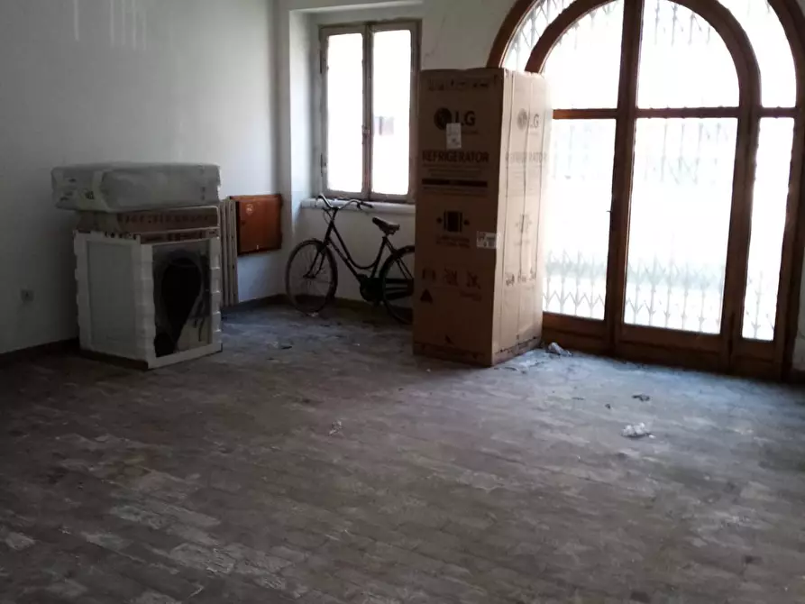 Immagine 5 di Locale commerciale in vendita  a Lugo