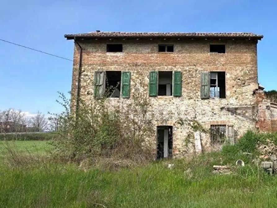 Immagine 1 di Rustico / casale in vendita  a Lugo