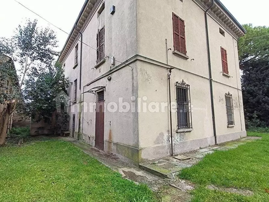 Immagine 1 di Casa indipendente in vendita  a Lugo