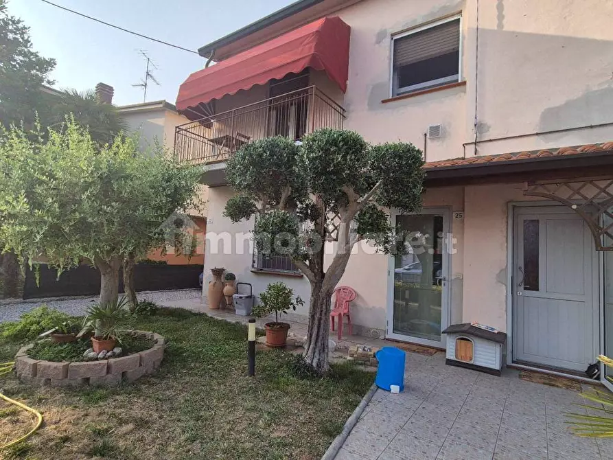 Immagine 39 di Casa semindipendente in vendita  in via goisuè Carducci 00 a Faenza