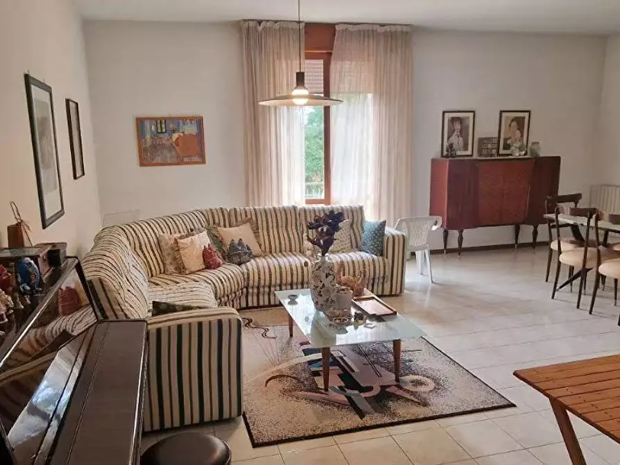 Immagine 4 di Villa in vendita  a Faenza
