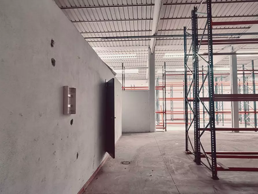 Immagine 19 di Capannone industriale in vendita  in Via delle Antille 23 a Pomezia