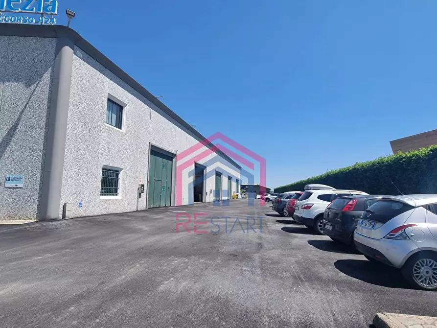 Immagine 4 di Capannone industriale in affitto  in Via dei Castelli Romani 54 a Pomezia