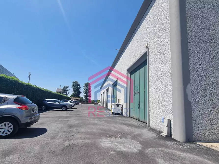 Immagine 5 di Capannone industriale in affitto  in Via dei Castelli Romani 54 a Pomezia
