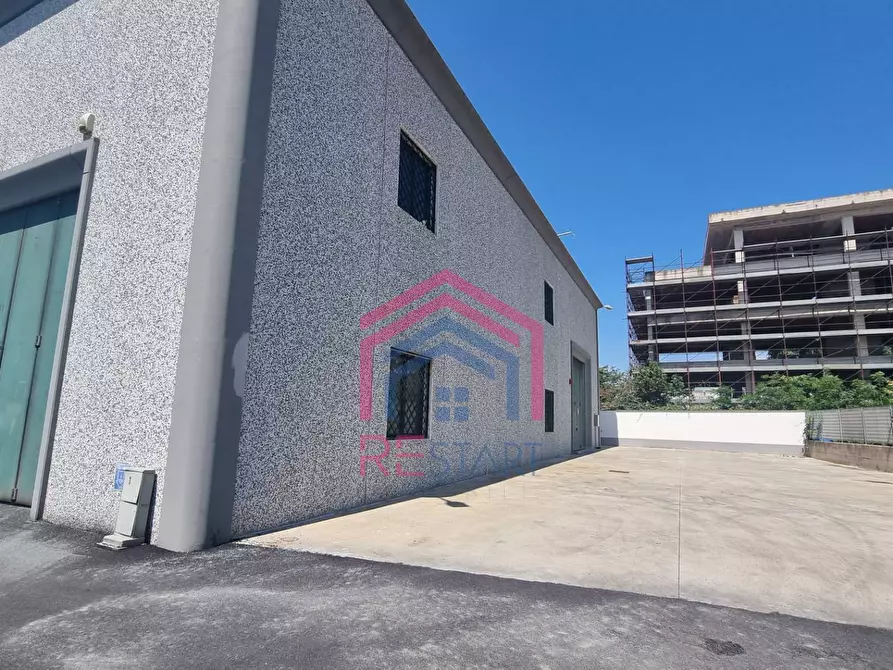 Immagine 6 di Capannone industriale in affitto  in Via dei Castelli Romani 54 a Pomezia