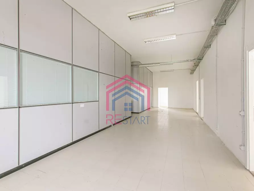 Immagine 11 di Capannone industriale in vendita  in Via F. Calvi 4 a Pomezia