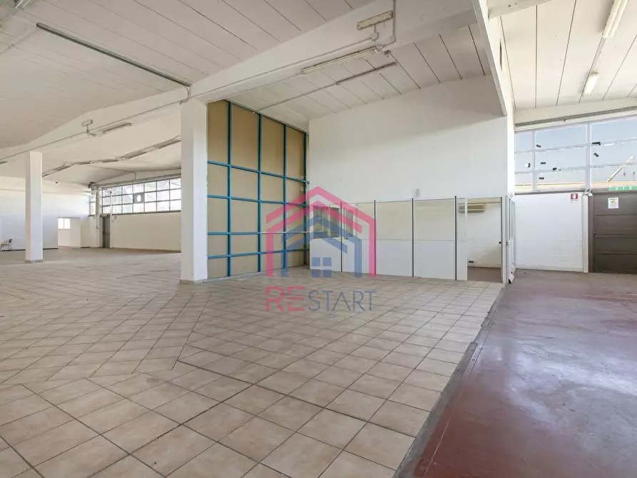 Immagine 22 di Locale commerciale in affitto  in Pontina Vecchia a Pomezia